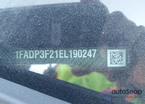 2014 Ford Focus Se z USA, uszkodzony, nr VIN 1FADP3F21EL190247